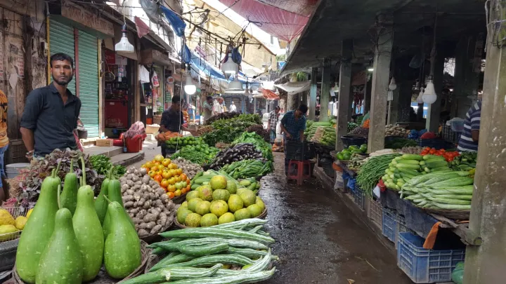 বিশ্বনাথের সবজি বাজার অশান্ত 