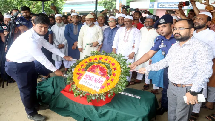 রাষ্ট্রীয় মর্যাদা মানুষের শ্রদ্ধায় সাবেক মন্ত্রী মোস্তাফিজুর রহমানের শেষ বিদায়