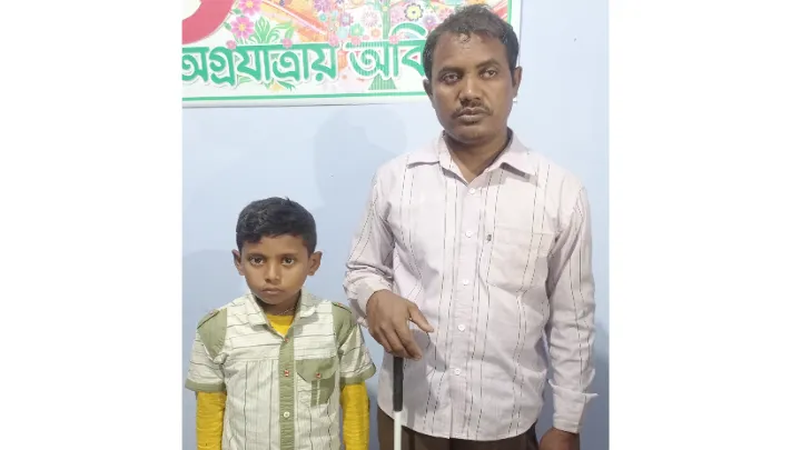 স্বপ্নের আলো নিভেছে পবন চন্দ্রের অর্থ নয়, চান দৃষ্টি ফিরে পেতে