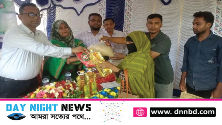 ঝিনাইদহে ভতুর্কি মুল্যে টিসিবির পণ্য বিক্রি শুরু