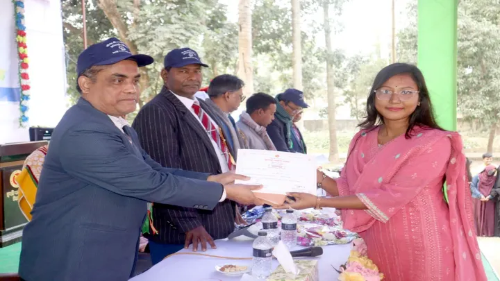 ফুলবাড়ী সরকারি কলেজে,  ক্রীড়া প্রতিযোগিতা ও নবীণবরণ